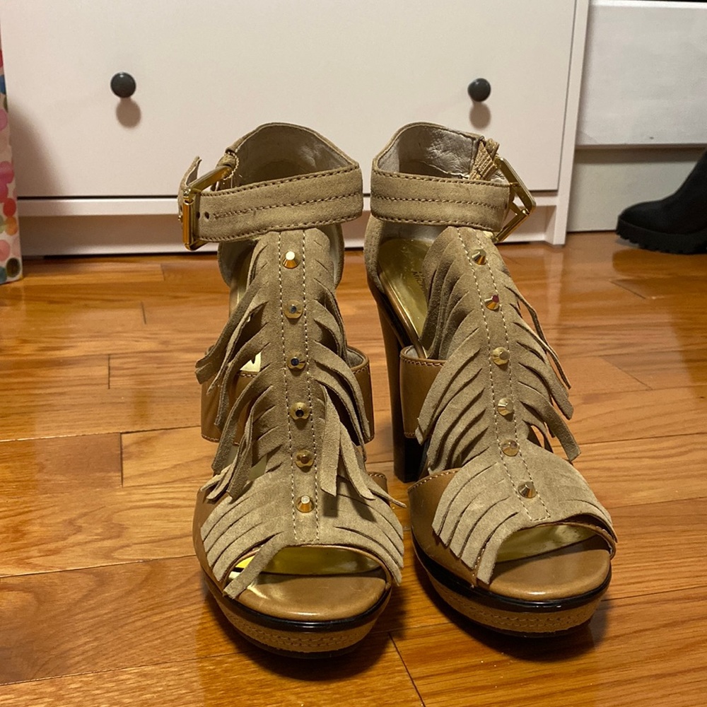 SOLD OFFSITE Michael Kors heels